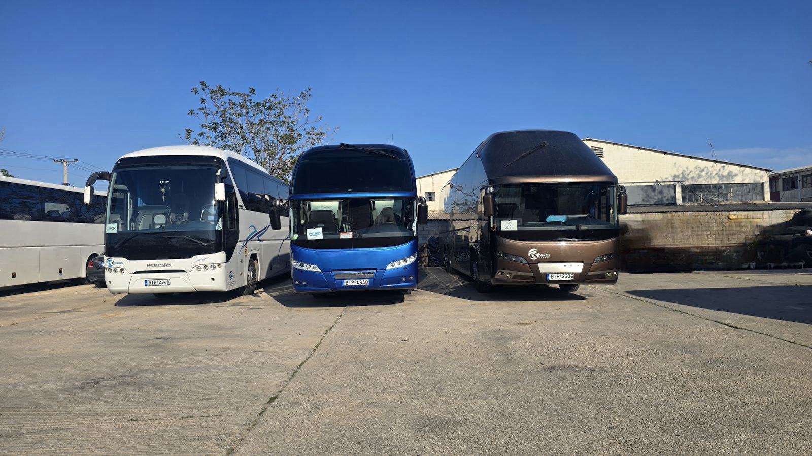 Πούλμαν του στόλου της Rokkos Travel